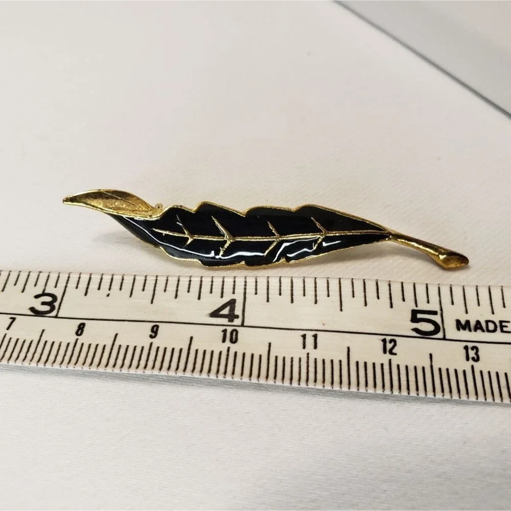N/A black enamel